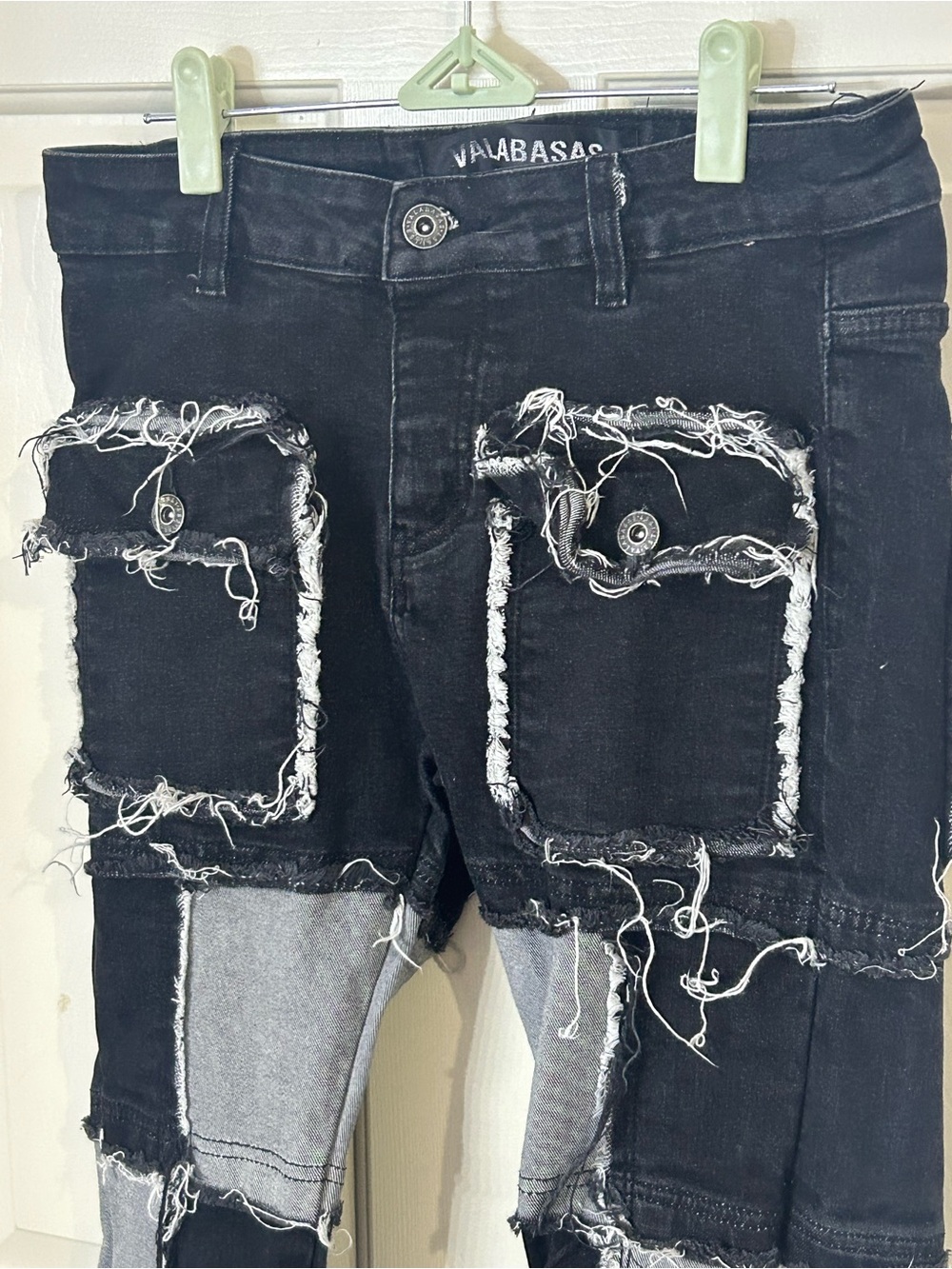 Valabasas Jeans Mens 29x36 Black Gray Distressed Stacked Patchwork - Picture 4 of 9